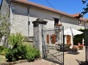 Gîte La Tour-Saint-Gelin, 2 pièces, 2 personnes - FR-1-381-24